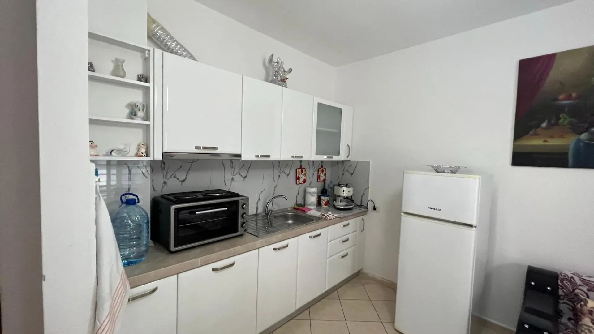 Vivi La Tua Vacanza Con L'Appartamento 1 Di Ervin! Enjoy Your Holiday With Ervin'S Apartment 1! Vlorë